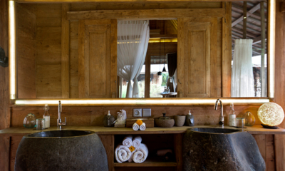 Blue Karma Villas Umalas Villa Kayu His and Hers Bathroom with Mirror | Umalas, Bali