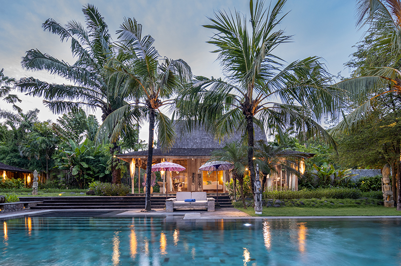 Blue Karma Villas Umalas Villa Kayu Sun Beds at Night | Umalas, Bali