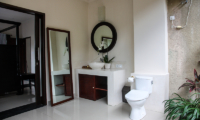 Villa Cendrawasih Ubud Villa Kasuari 1 Bathroom Two Area | Ubud, Bali