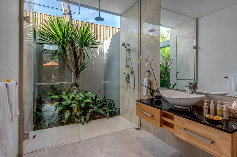 Villa Damai Aramanis Bathroom with Shower | Seminyak, Bali
