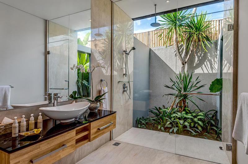 Villa Damai Aramanis Bathroom Area | Seminyak, Bali