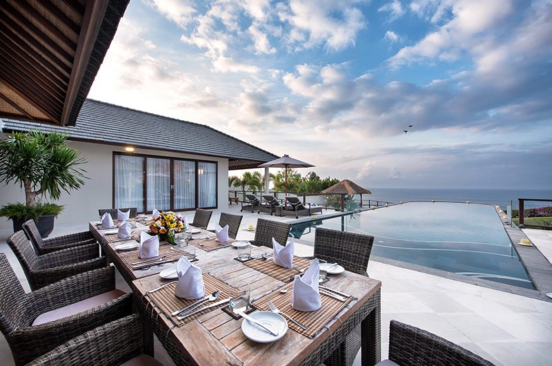 Villa Karang Saujana 2 Outdoor Dining Area | Ungasan, Bali
