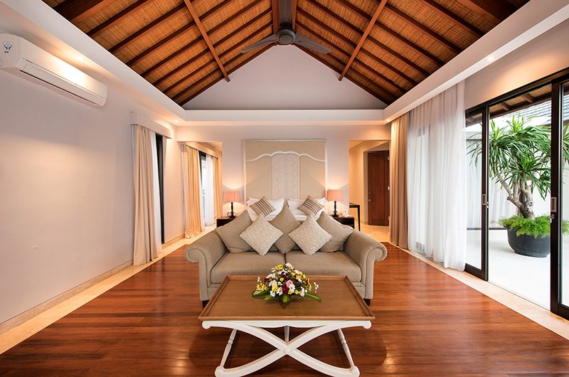 Villa Karang Saujana 2 Master Bedroom | Ungasan, Bali