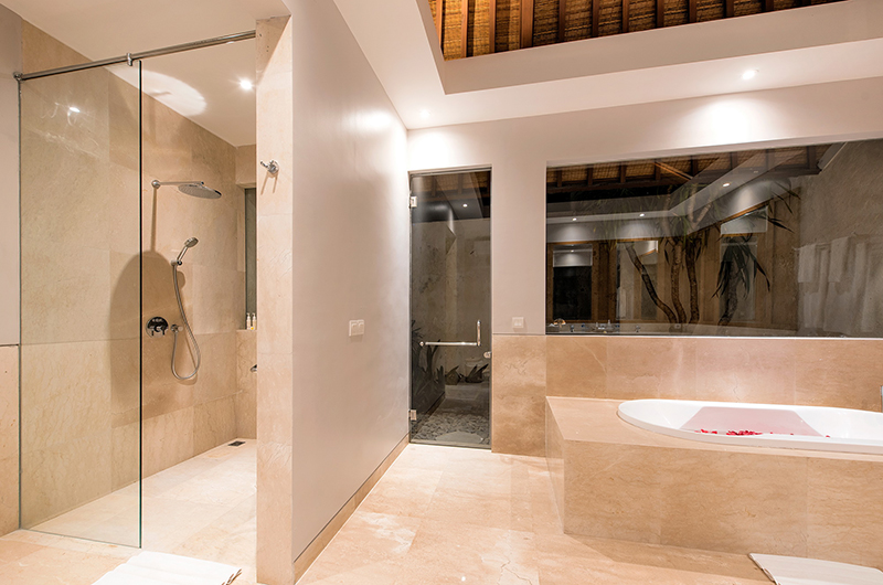 Villa Karang Saujana 2 Bathtub Area | Ungasan, Bali