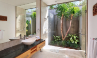 Villa Luna Aramanis Bathroom with Shower | Seminyak, Bali