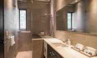 Villa El Cielo Bathroom with Shower | Hakuba, Nagano