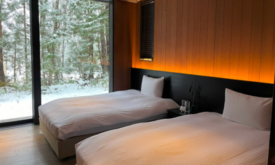 Villa El Cielo Bedroom with Twin Beds and View | Hakuba, Nagano
