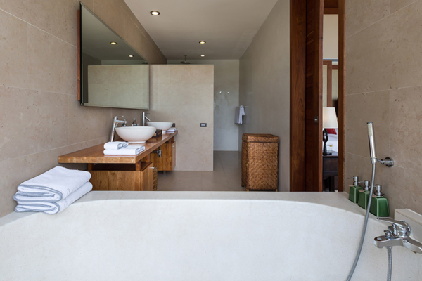 Kalya Residence Bathroom with Bathtub | Bophut, Koh Samui