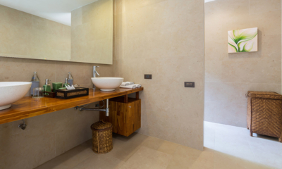 Kalya Residence Spacious Bathroom with Mirror | Bophut, Koh Samui