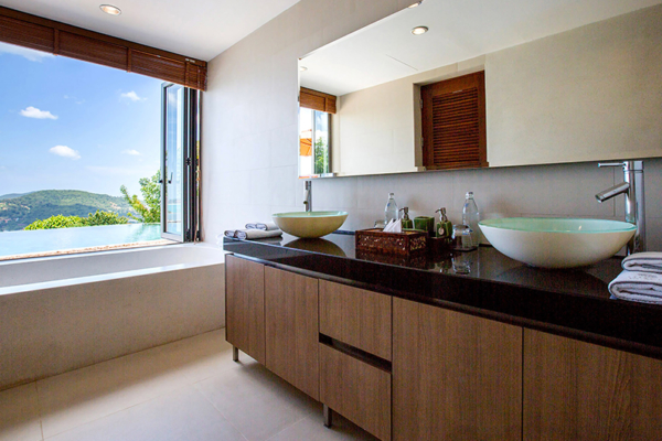 Purana Residence Bathroom with Pool View | Bophut, Koh Samui