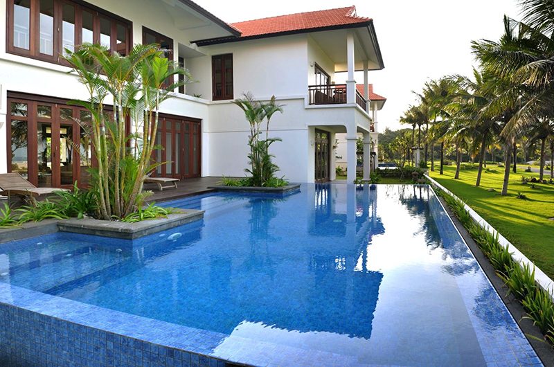 villa đà nẵng có bãi biển riêng