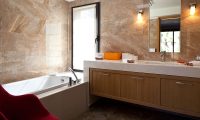 Villa Olirange Bathroom with Bathtub | Marrakech, Morocco