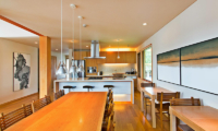 Seshu Kitchen and Dining Area | Hirafu, Niseko