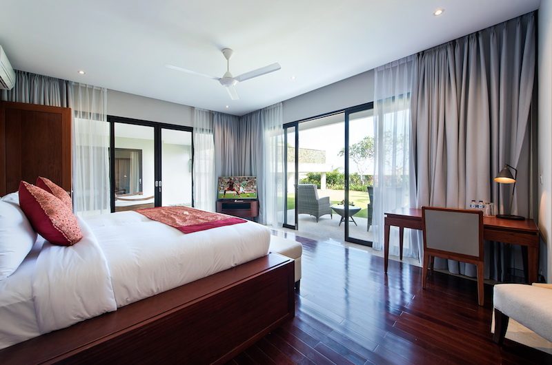 Villa Dewi Lanjar Bedroom with Study Table | Ungasan, Bali