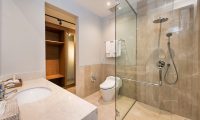 Villa Dewi Lanjar Bathroom Area | Ungasan, Bali