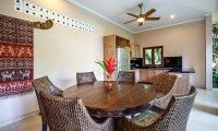 Villa Kembar Dining Table | Ubud, Bali