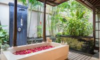 Villa Kubu 14 Bathtub | Seminyak, Bali