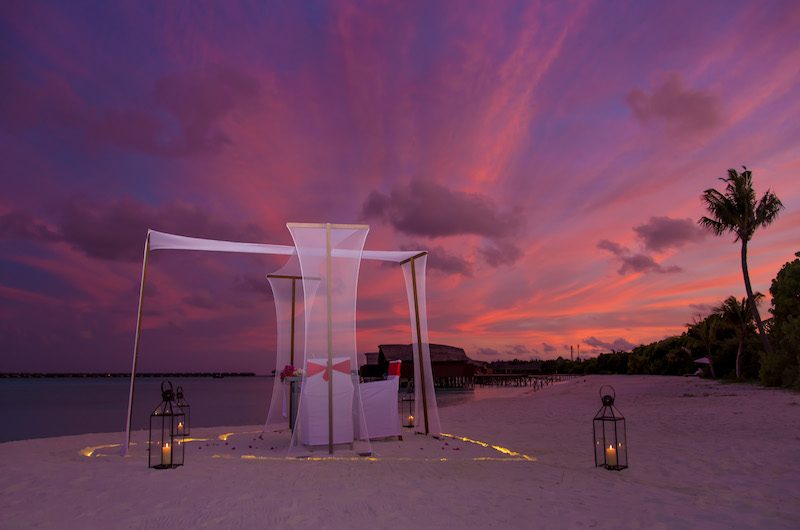 Hideaway Beach Resort Romantic Dinner Area | Haa Alifu Atoll, Maldives