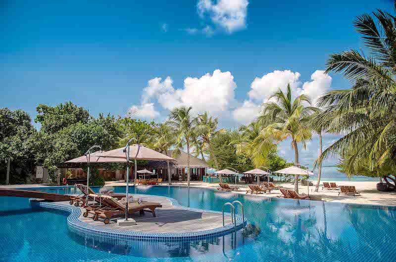 Hideaway Beach Resort Pool | Haa Alifu Atoll, Maldives