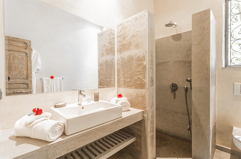 Villa Yenmoz Bathroom One | Marrakech, Morocco
