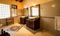 South Point Villa Spacious Bathroom | Galle, Sri Lanka