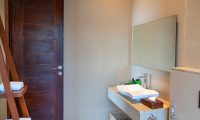 Villa Sielen Diva Monara Bedroom Bathroom | Talpe, Sri Lanka