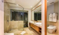 Villa Anahit Shower Area | Ungasan, Bali