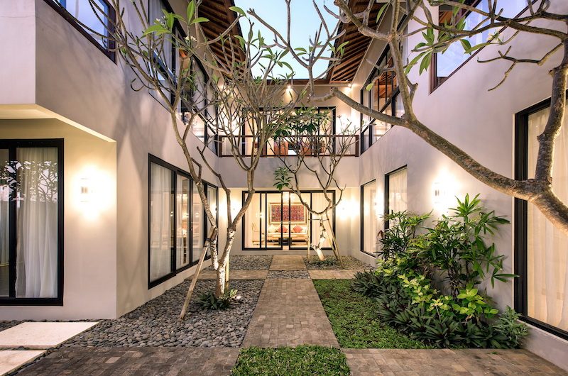 Villa Anahit Pathway | Ungasan, Bali