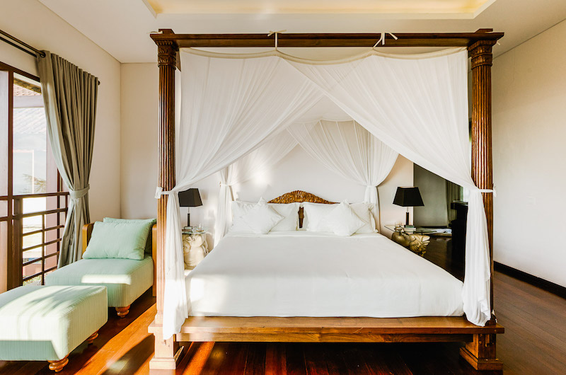 Villa Impian Manis Bedroom One with Lamps | Uluwatu, Bali