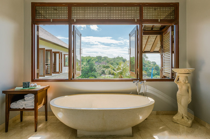 Villa Impian Manis Bathtub | Uluwatu, Bali