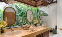 Villa Kubu 3 Bathroom | Seminyak, Bali