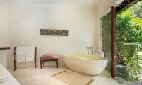Villa Kubu 6 Bathtub | Seminyak, Bali