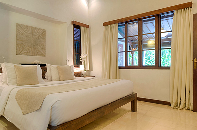 Villa Kubu 8 Bedroom with Lamps | Seminyak, Bali