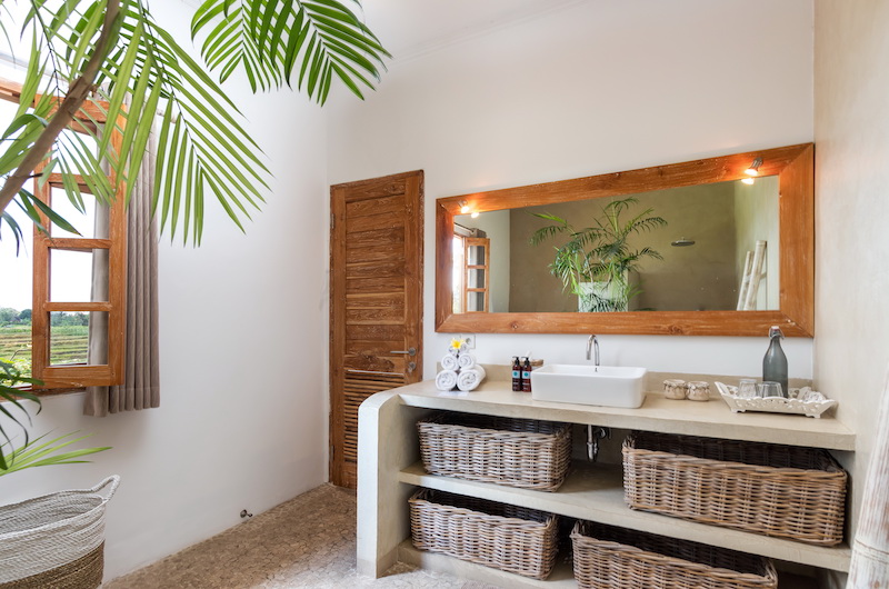 Villa Maya Canggu Bathroom with Mirror | Canggu, Bali
