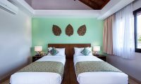 Villa Yamuna Twin Bedroom with Lamps | Ungasan, Bali