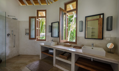 Boundary House His and Hers Bathroom Two | Galle, Sri Lanka