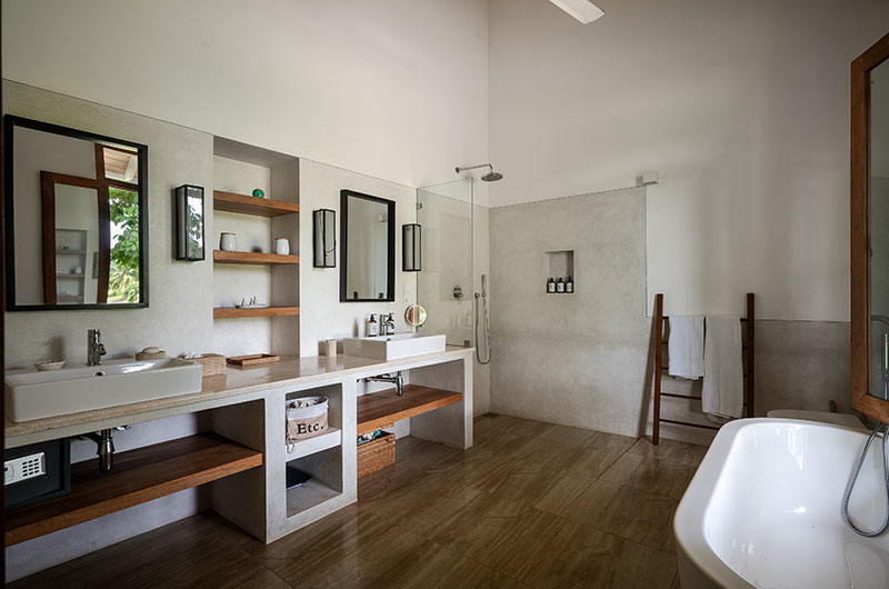Boundary House Bathroom Three with Bathtub | Galle, Sri Lanka