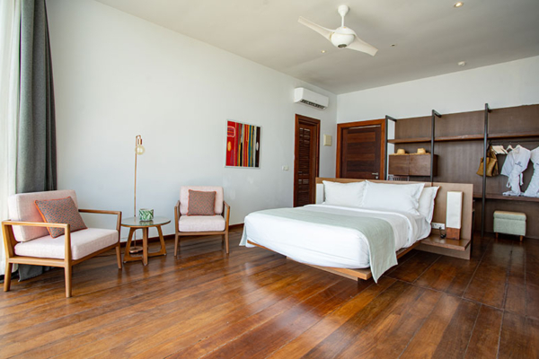Villa Sielen Diva Mayil Bedroom with Seating Area | Talpe, Sri Lanka