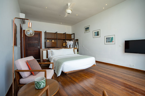 Villa Sielen Diva Mayil Bedroom with TV | Talpe, Sri Lanka