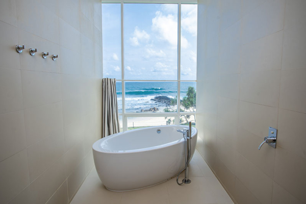 Villa Sielen Diva Mayil Bathtub with Sea View | Talpe, Sri Lanka