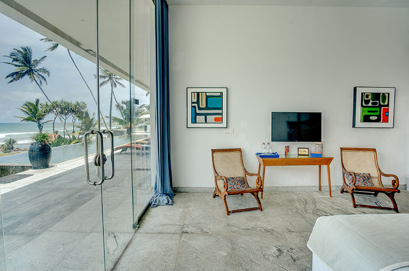 Villa Sielen Diva Monara Bedroom with Seating Area and TV | Talpe, Sri Lanka