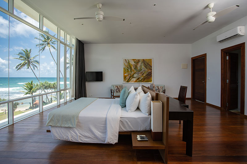 Villa Sielen Diva Yanai Bedroom with TV and View | Talpe, Sri Lanka