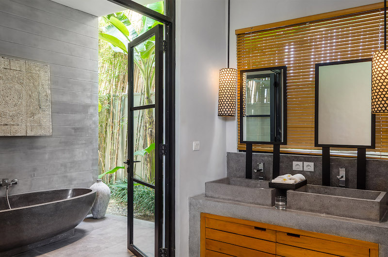 Canggu Beachside Villas Villa Gu Bathroom | Canggu, Bali