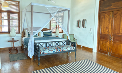 Skye House Master Bedroom Two with Seating Area | Habaraduwa, Sri Lanka