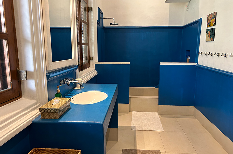 Skye House Kids Bathroom with Shower | Habaraduwa, Sri Lanka
