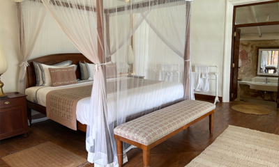 Skye House Bedroom with Four Poster Bed | Habaraduwa, Sri Lanka