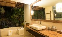 Villa Ku Besar Bathroom One | Seminyak, Bali