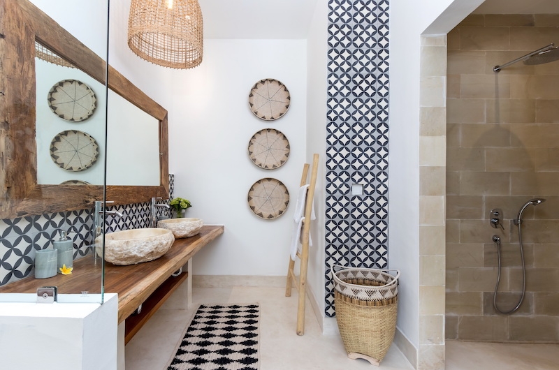 Villa Metisse Bathroom Area with Shower | Seminyak, Bali