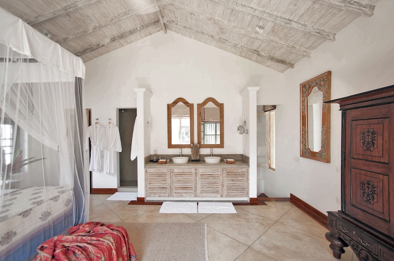 20 Middle Street Queen Bedroom with Enclosed Bathroom | Galle, Sri Lanka