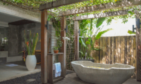 Villa Lumia Fancy Bathtub | Ubud, Bali